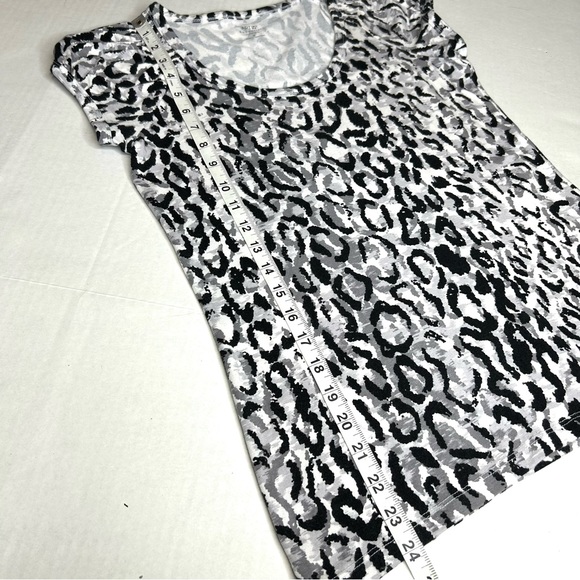 Women Apt 9 Scoopneck Essential Animal Print Black/Gray Small Short Sleeve Top - Picture 7 of 9